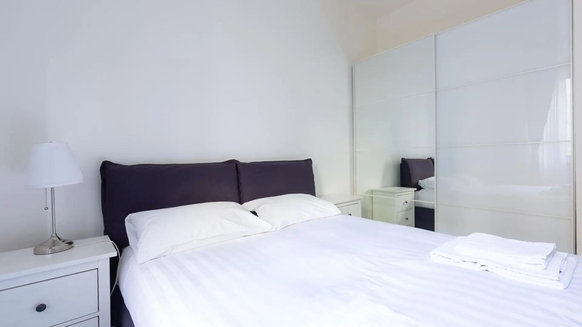 Porta Volta Bright And Roomy Flat Milan Italy