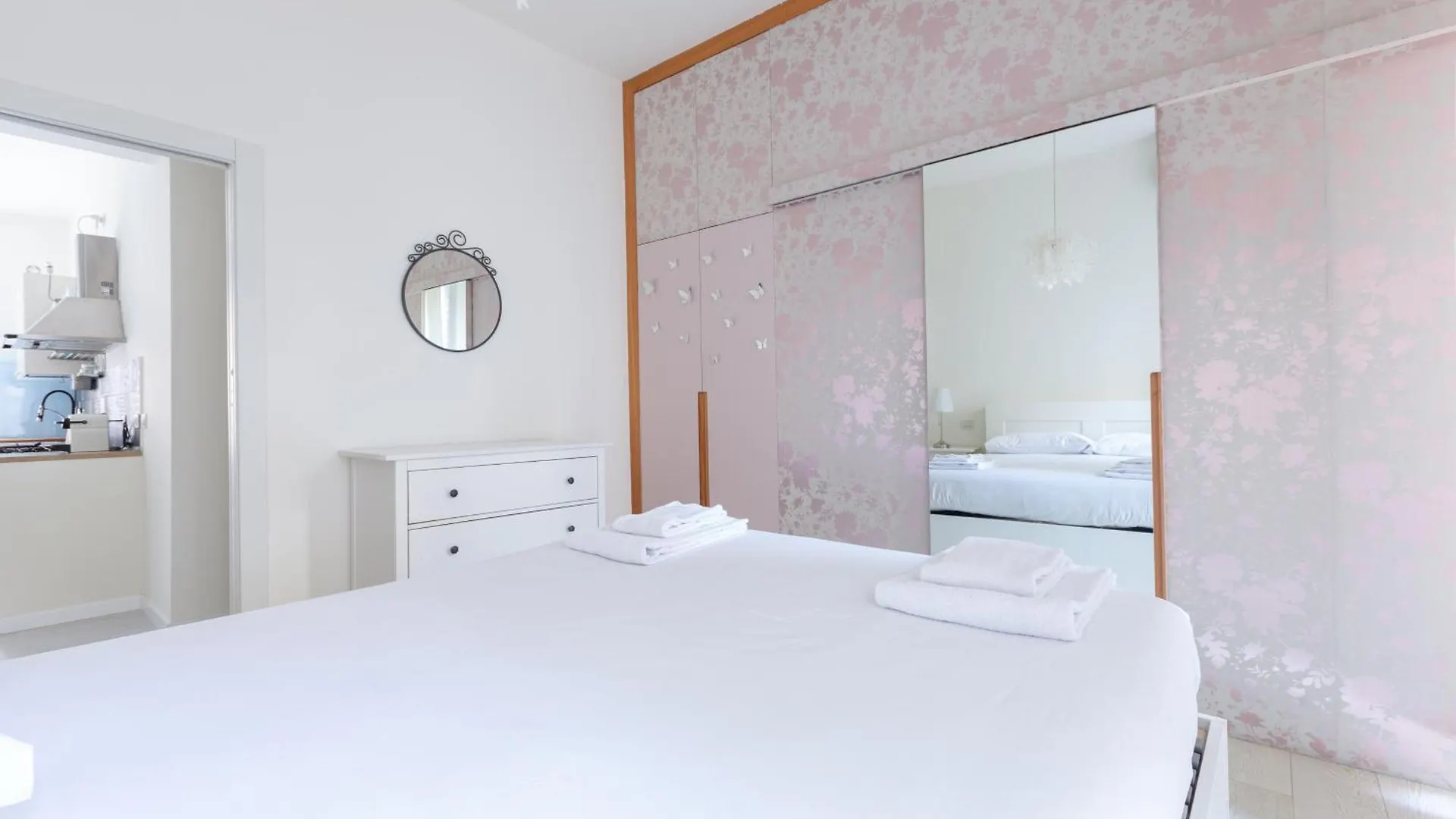 Apartment Porta Volta Bright And Roomy Flat Milan