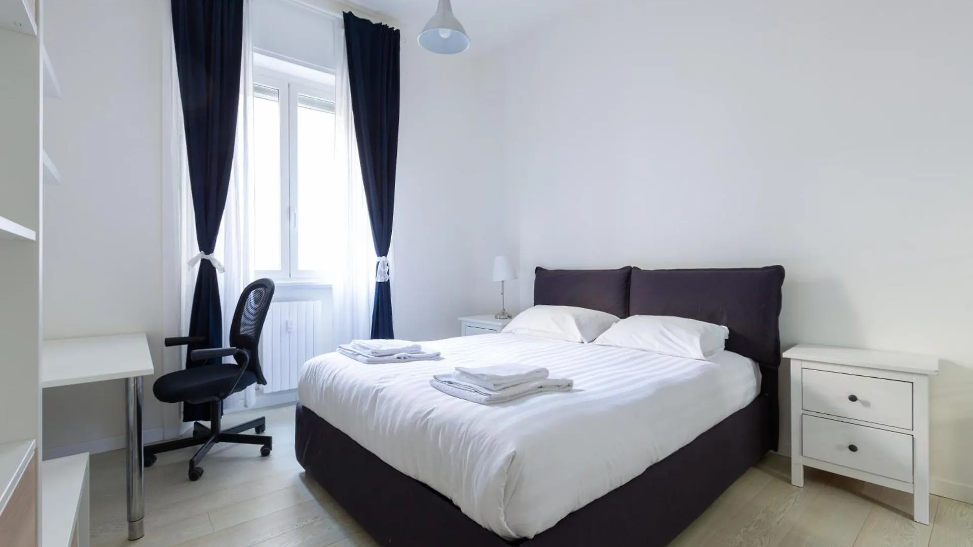Porta Volta Bright And Roomy Flat Milan 0*,  Italy