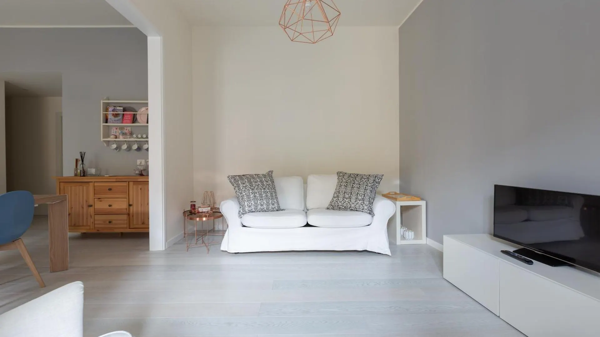 Porta Volta Bright And Roomy Flat Milan