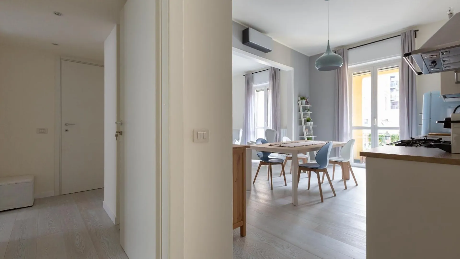 Porta Volta Bright And Roomy Flat Milan