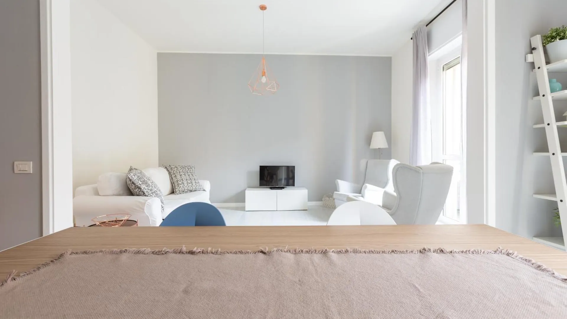 Porta Volta Bright And Roomy Flat Milan